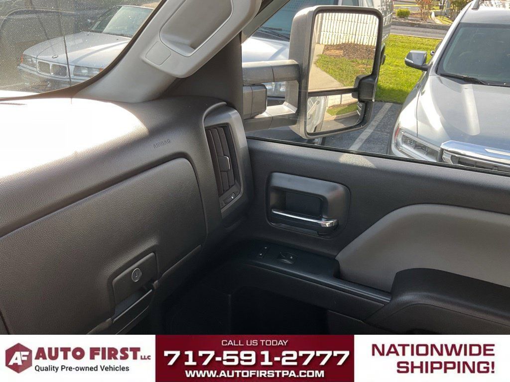 Used 2017 GMC Sierra 3500 4x4 Crew Cab image 31
