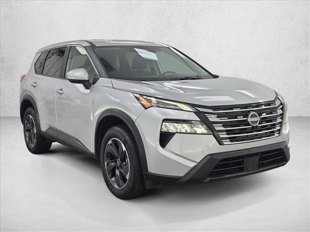 Used 2025 Nissan Rogue SV FWD image 3