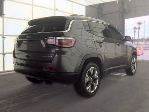 Used 2018 Jeep Compass Limited w/ Navigation Group FWD image 4
