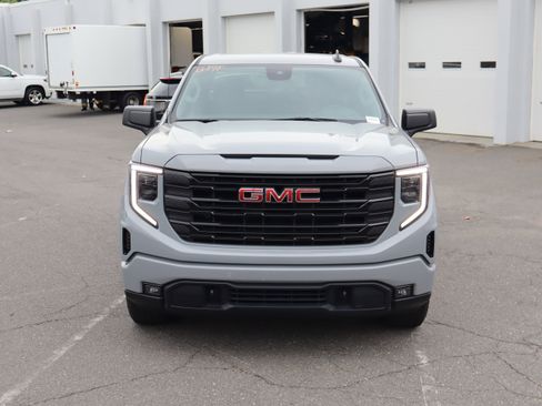Used 2024 GMC Sierra 1500 Elevation AWD/4WD image 3
