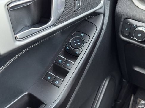 Certified 2020 Ford Explorer XLT w/ Equipment Group 202A image 33