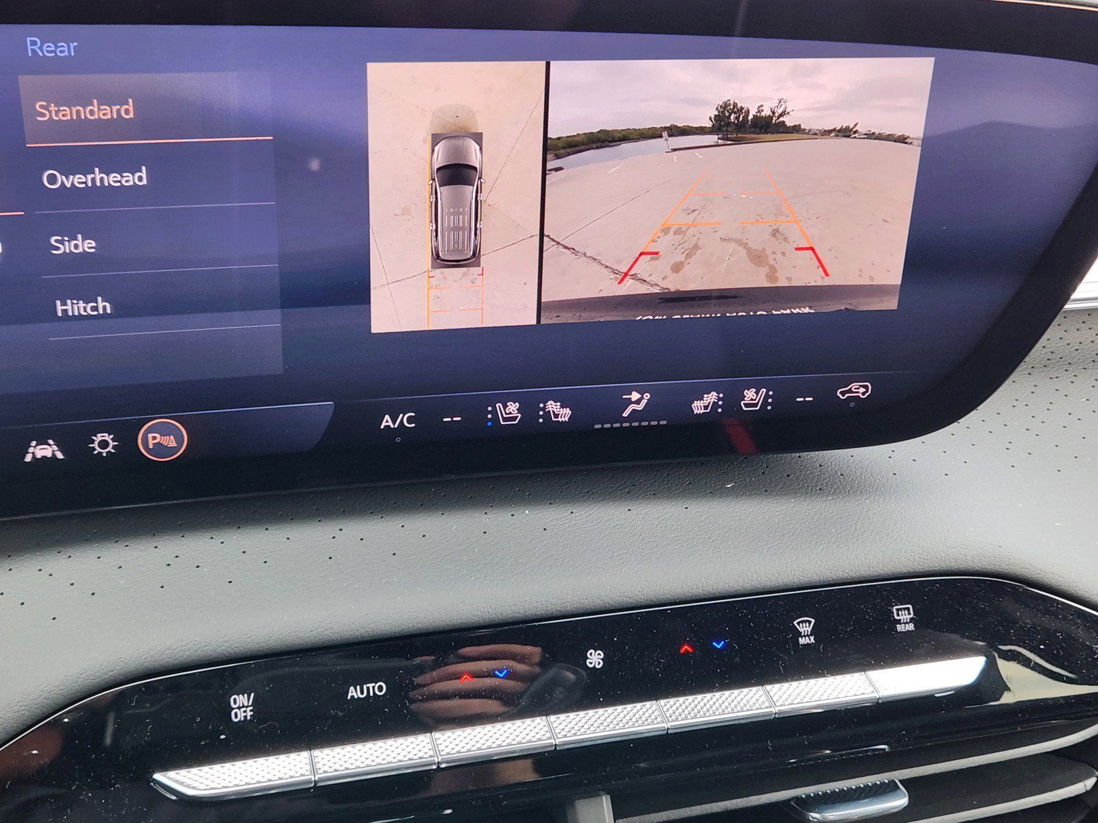 New 2026 Buick Enclave Avenir w/ Super Cruise Package FWD image 14