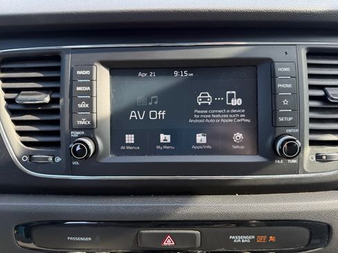 Used 2021 Kia Sedona LX FWD image 14