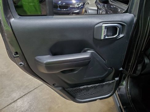 Used 2021 Jeep Wrangler Unlimited Sport AWD/4WD image 25