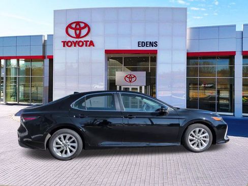 Certified 2023 Toyota Camry LE image 33