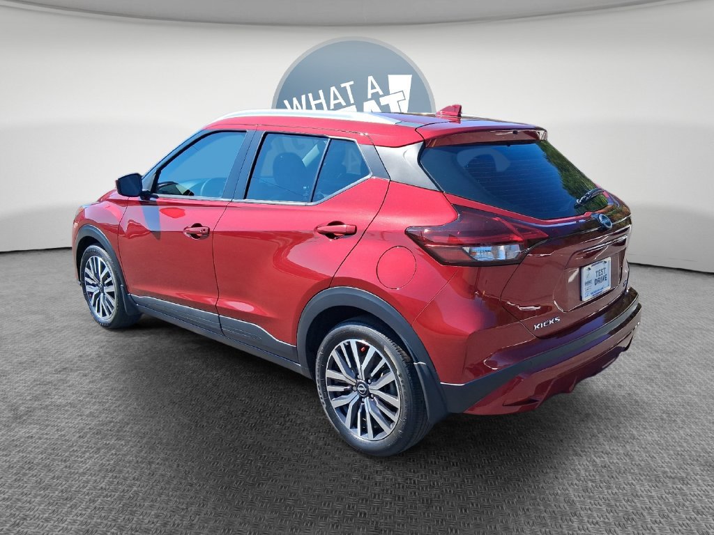Used 2022 Nissan Kicks SV FWD image 6