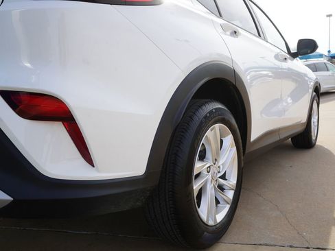 Used 2025 Buick Envista Sport Touring FWD image 7