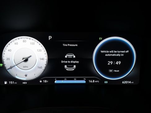 Used 2023 Hyundai Santa Fe Limited image 2