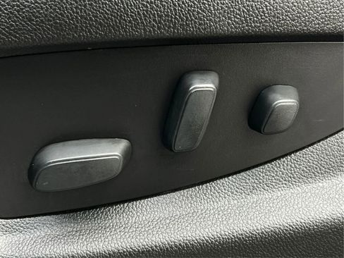 Used 2018 Chevrolet Tahoe LT AWD/4WD image 17