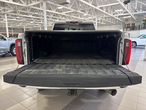 Used 2025 GMC Sierra 3500 Denali w/ Technology Package AWD/4WD image 5