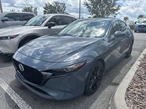 Used 2021 MAZDA MAZDA3 s FWD image 2