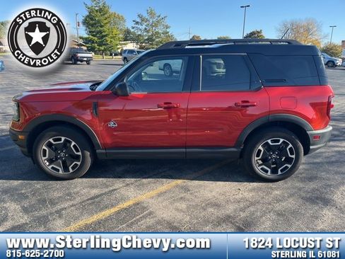 Used 2024 Ford Bronco Sport Outer Banks w/ Tech Package image 2