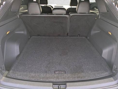 Used 2021 Volkswagen Atlas Cross Sport SE w/ Panoramic Sunroof Package FWD image 6