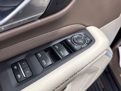 Used 2022 GMC Yukon Denali image 39