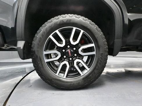 Used 2025 GMC Sierra 1500 AT4 w/ AT4 Premium Package image 17