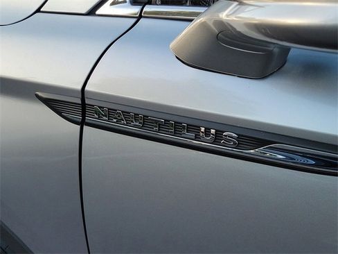 Certified 2023 Lincoln Nautilus AWD w/ Premium Package image 7