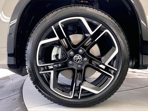 New 2026 Volkswagen Tiguan SEL R-Line image 12