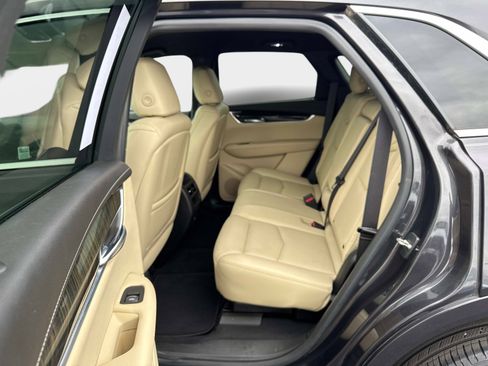 Used 2017 Cadillac XT5 FWD w/ LPO, Wheel Lock Package image 21