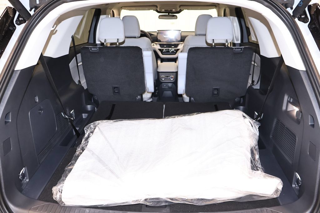 New 2026 Ford Explorer Active w/ Active Comfort Package AWD/4WD image 35