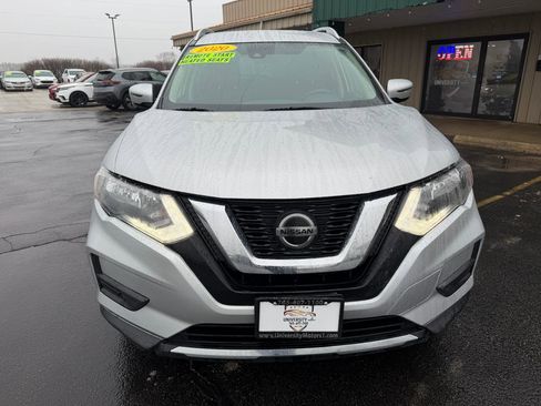 Used 2020 Nissan Rogue SV image 8