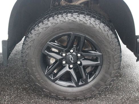 Used 2021 Chevrolet Silverado 1500 LT Trail Boss w/ Convenience Package II image 38