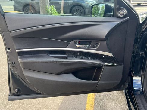 Used 2018 Acura RLX w/ Technology Package FWD image 11