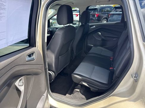 Used 2017 Ford Escape SE FWD image 13