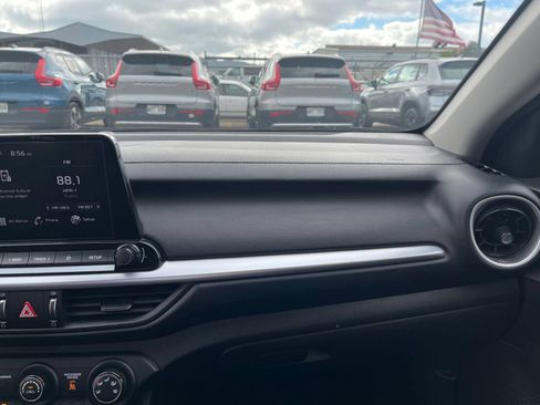 Used 2024 Kia Forte LXS FWD image 32