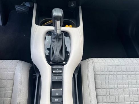 Used 2023 Honda HR-V LX image 18