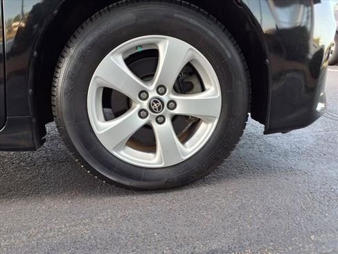 Used 2018 Toyota Sienna XLE image 25