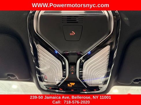Used 2021 BMW 750i xDrive w/ Executive Package AWD/4WD image 39
