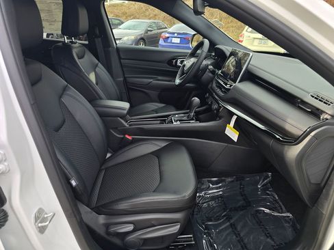 New 2026 Jeep Compass Latitude AWD/4WD image 25