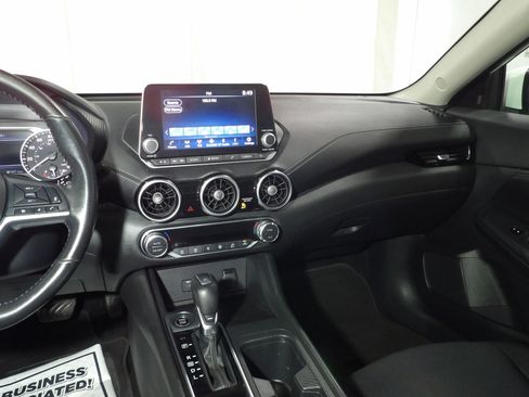 Used 2021 Nissan Sentra SV image 14