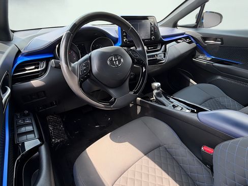 Used 2020 Toyota C-HR XLE FWD image 15