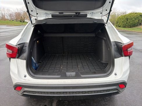 Used 2025 Chevrolet Trax RS w/ Sunroof Package image 5