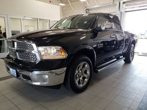 Used 2015 RAM 1500 Laramie w/ Convenience Group AWD/4WD image 2