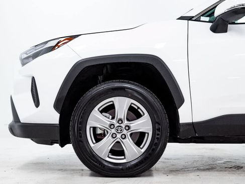 Used 2025 Toyota RAV4 XLE AWD/4WD image 26