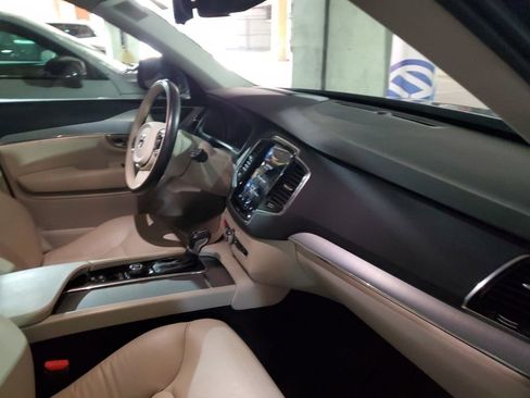 Used 2021 Volvo XC90 T5 Momentum w/ Advanced Package image 7