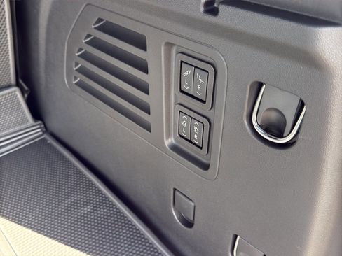 New 2026 Chevrolet Traverse High Country w/ LPO, Floor Liner Package image 32