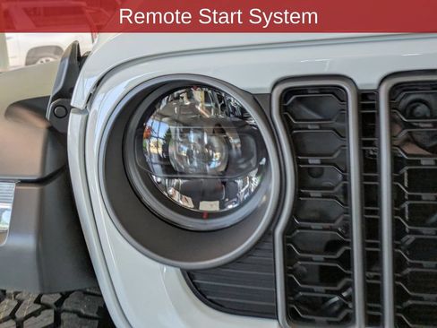 New 2026 Jeep Gladiator Mojave w/ Technology Group AWD/4WD image 12