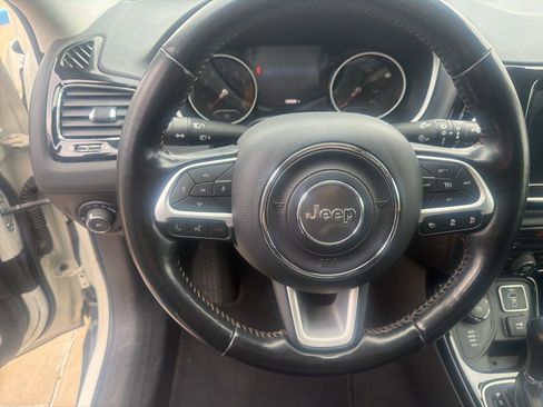 Used 2021 Jeep Compass Limited AWD/4WD image 17