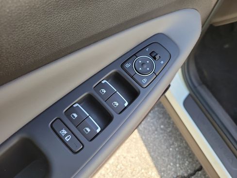 Used 2020 Hyundai Santa Fe SEL w/ Convenience + Premium Package FWD image 22
