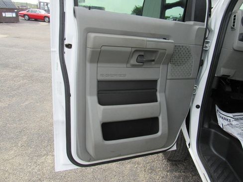 Used 2023 Ford E-450 and Econoline 450 Super Duty w/ Power Windows & Locks Group RWD image 24