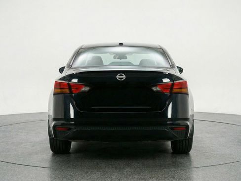 Used 2025 Nissan Altima 2.5 SV image 7