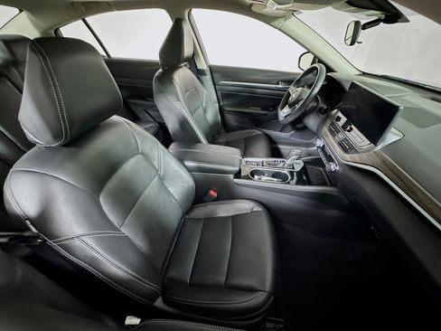 Used 2025 Nissan Altima 2.5 SL AWD/4WD image 26