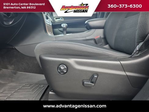 Used 2015 Jeep Grand Cherokee Laredo w/ Quick Order Package 23E AWD/4WD image 12