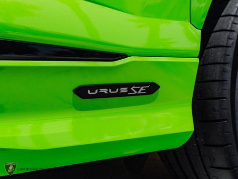 Used 2025 Lamborghini Urus SE AWD/4WD image 9