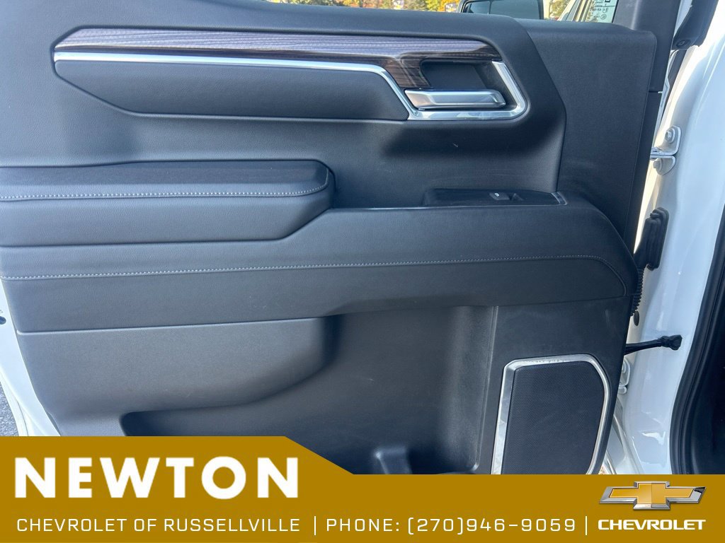 Used 2023 Chevrolet Silverado 1500 LT AWD/4WD image 36
