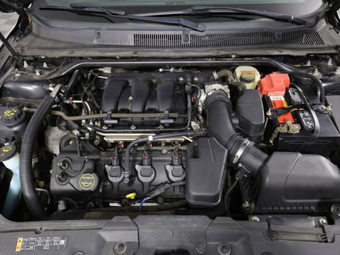 Used 2015 Ford Taurus SEL image 39