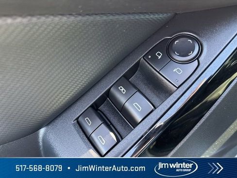 Used 2025 Chevrolet Equinox LT w/ Safety and Technology Package image 21